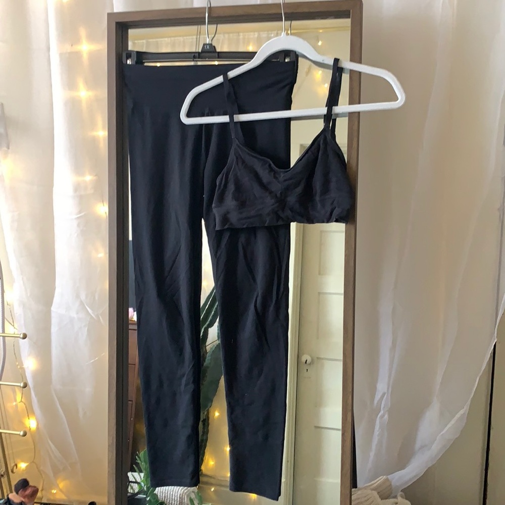 small black aerie sports bra & leggings set